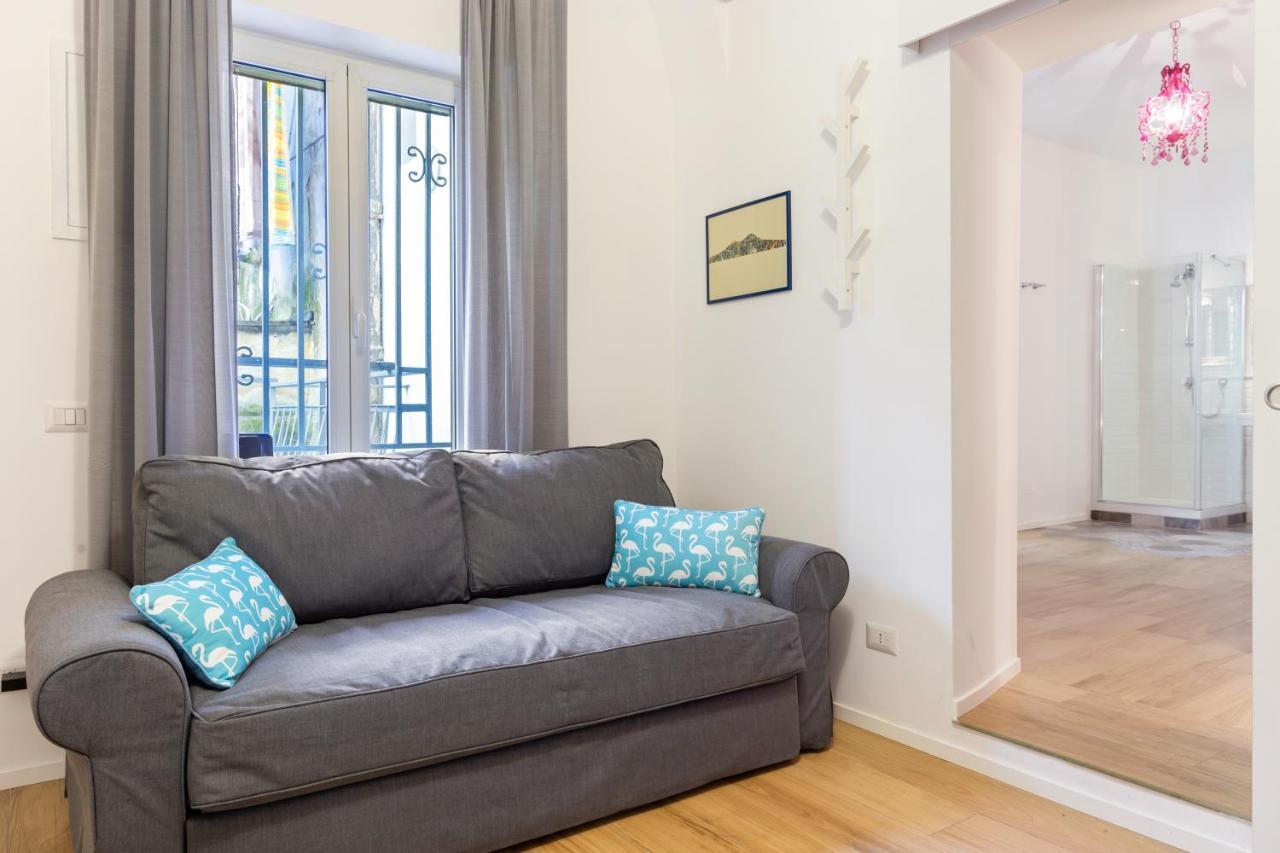 Oui Tree Apartment เนเปิลส์ ภายนอก รูปภาพ